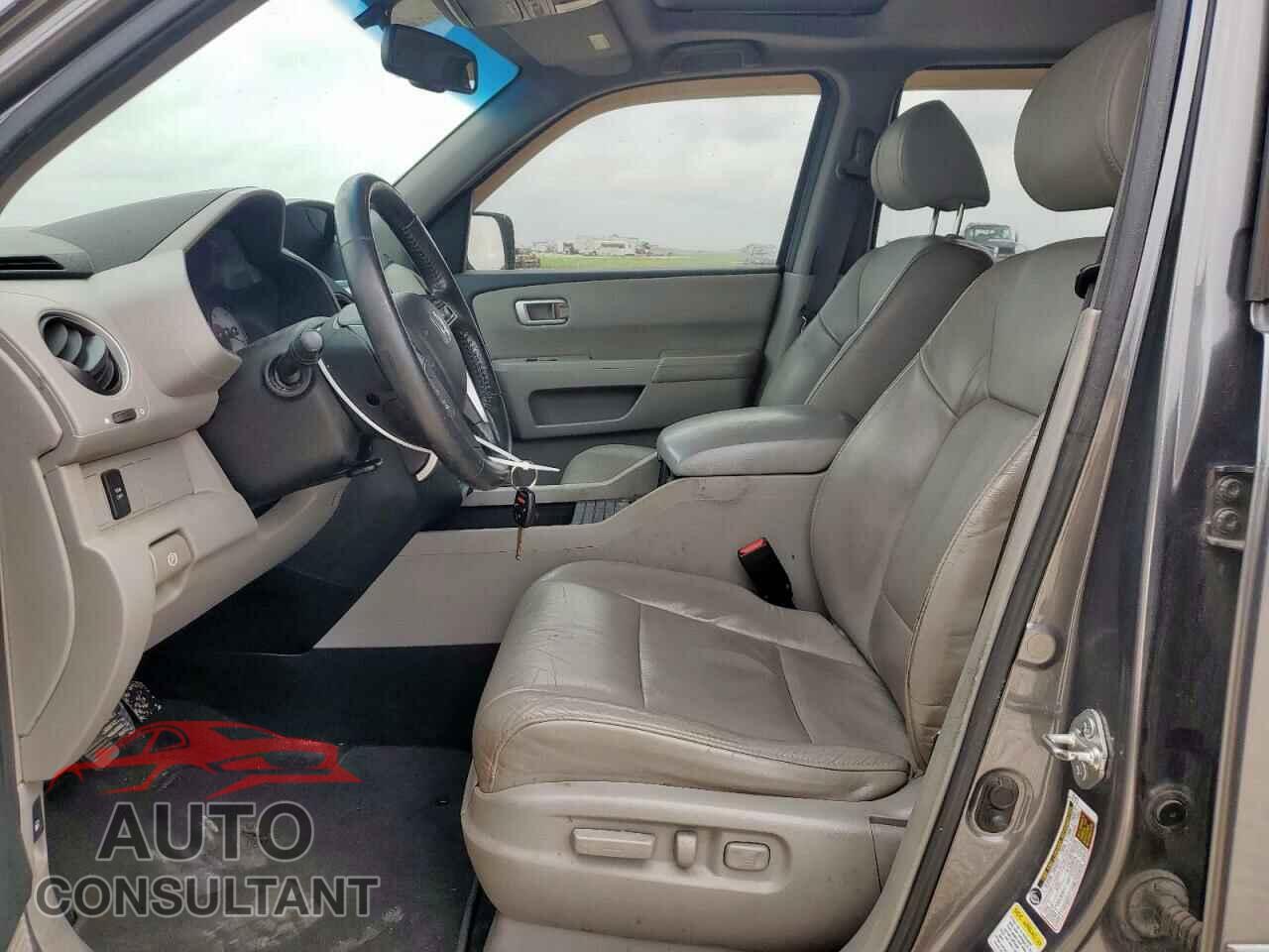 HONDA PILOT 2011 - 5FNYF3H72BB031369