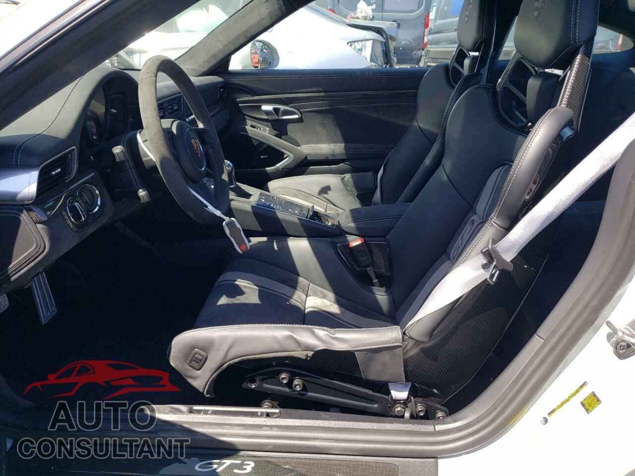 PORSCHE 911 2018 - WP0AC2A95JS177170