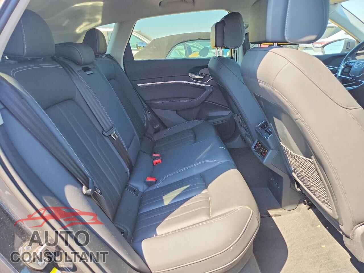 AUDI E-TRON 2021 - WA1AAAGE2MB024054