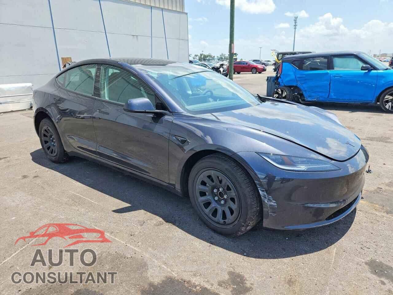 TESLA MODEL 3 2025 - 5YJ3E1EA3SF132485