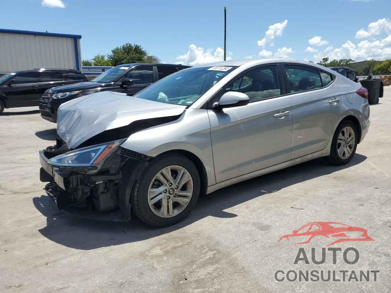 HYUNDAI ELANTRA 2020 - 5NPD84LF0LH583405