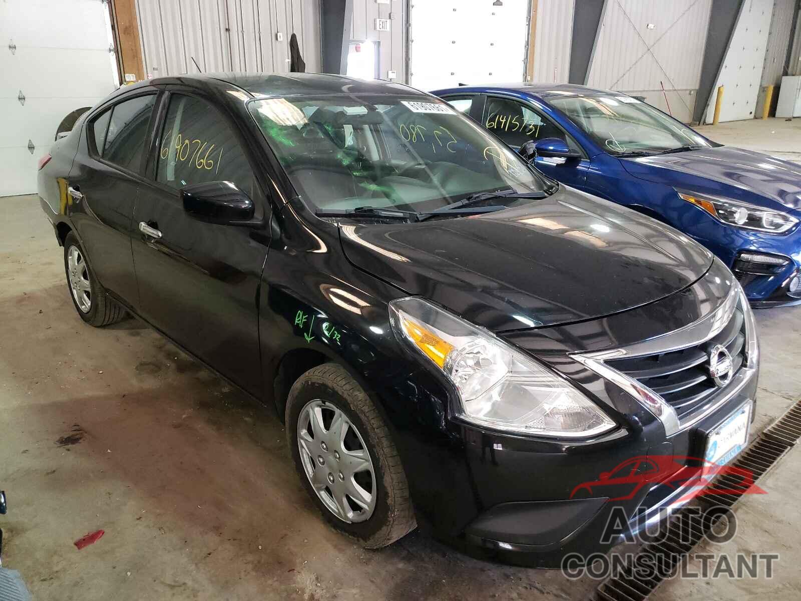 NISSAN VERSA 2018 - 3N1CN7AP3JL812337