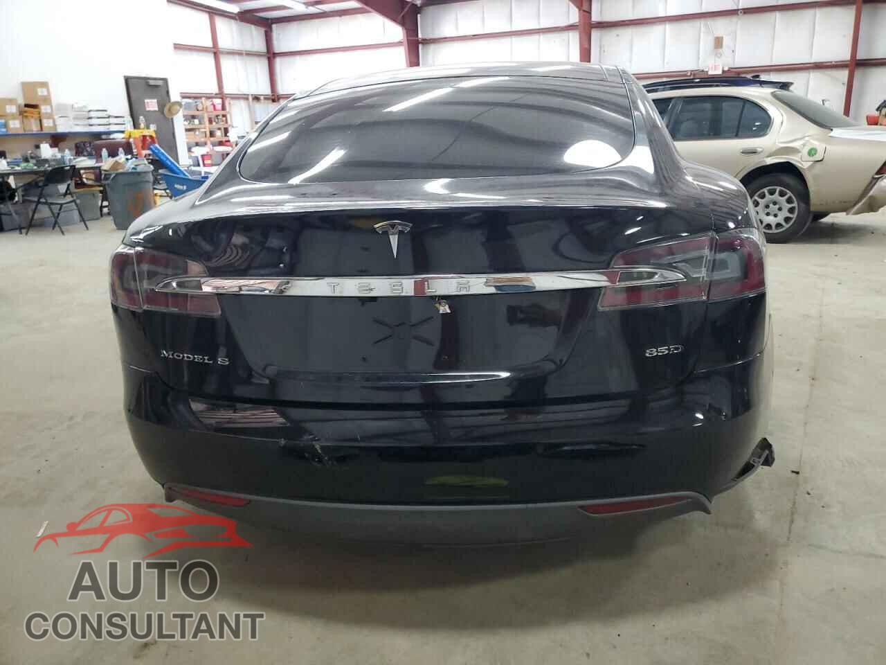 TESLA MODEL S 2015 - 5YJSA1E24FF117516