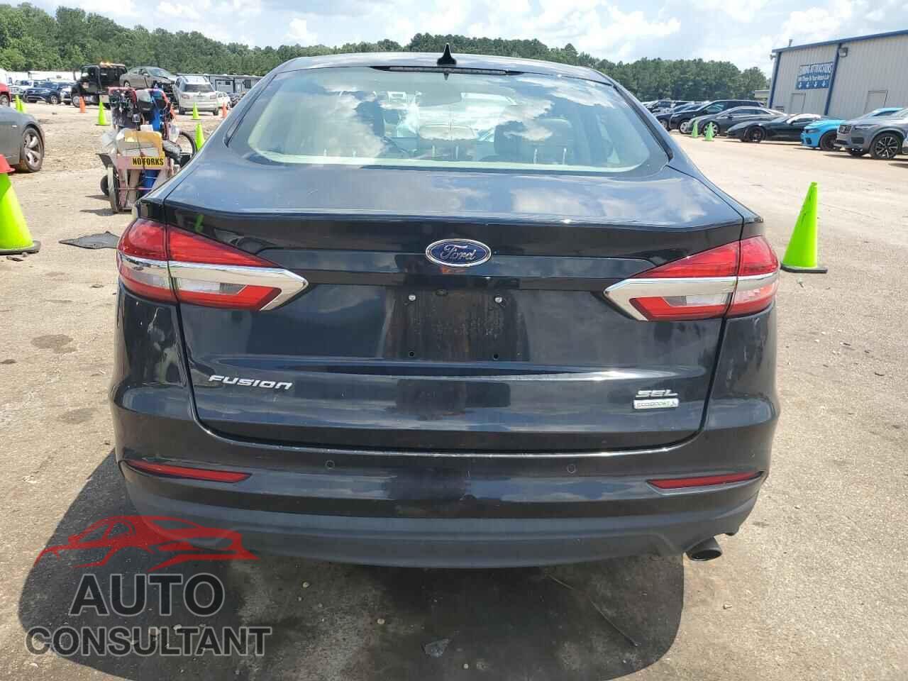 FORD FUSION 2019 - 3FA6P0CD5KR224572