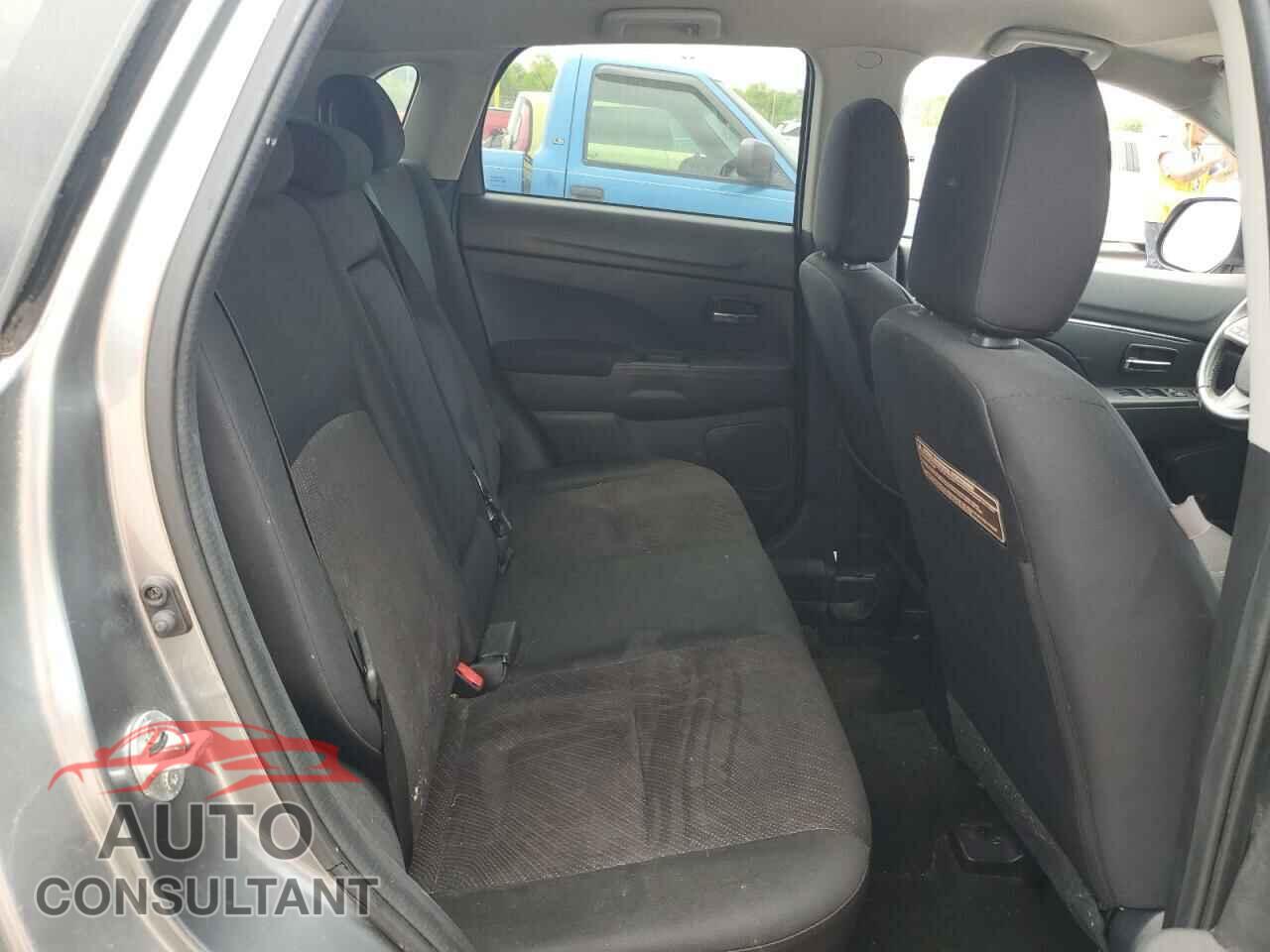 MITSUBISHI OUTLANDER 2015 - 4A4AR4AU8FE054010