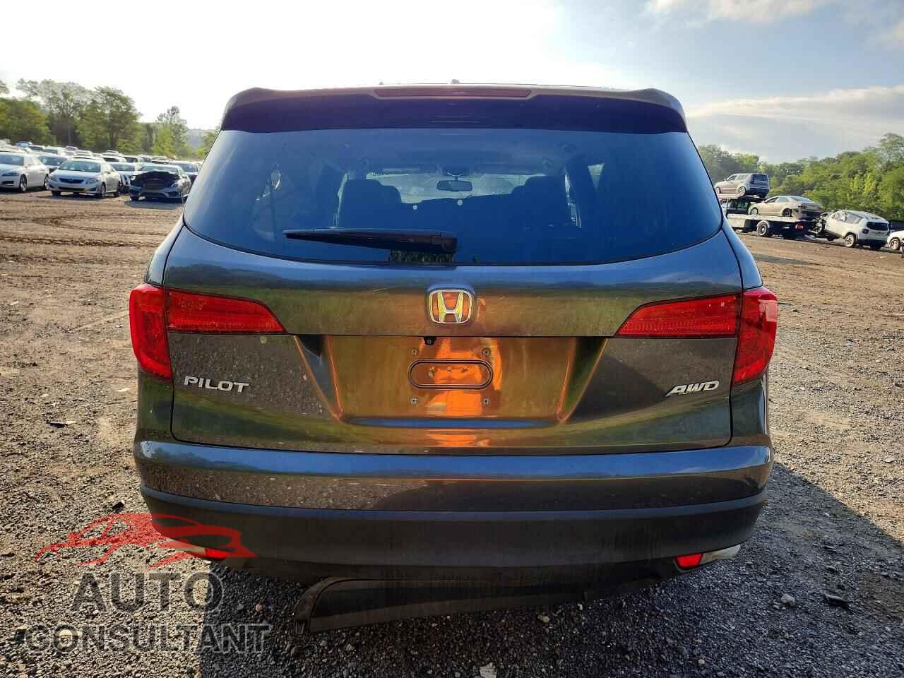 HONDA PILOT 2018 - 5FNYF6H55JB018100