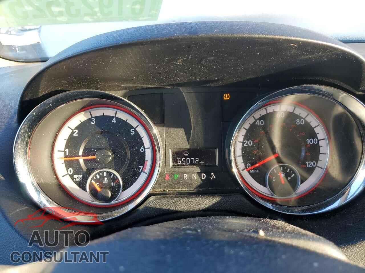 DODGE CARAVAN 2015 - 2C4RDGCG9FR548560