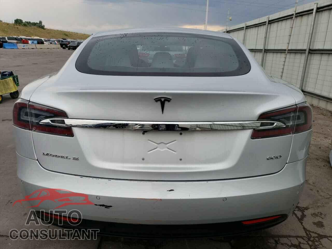 TESLA MODEL S 2016 - 5YJSA1E20GF150014