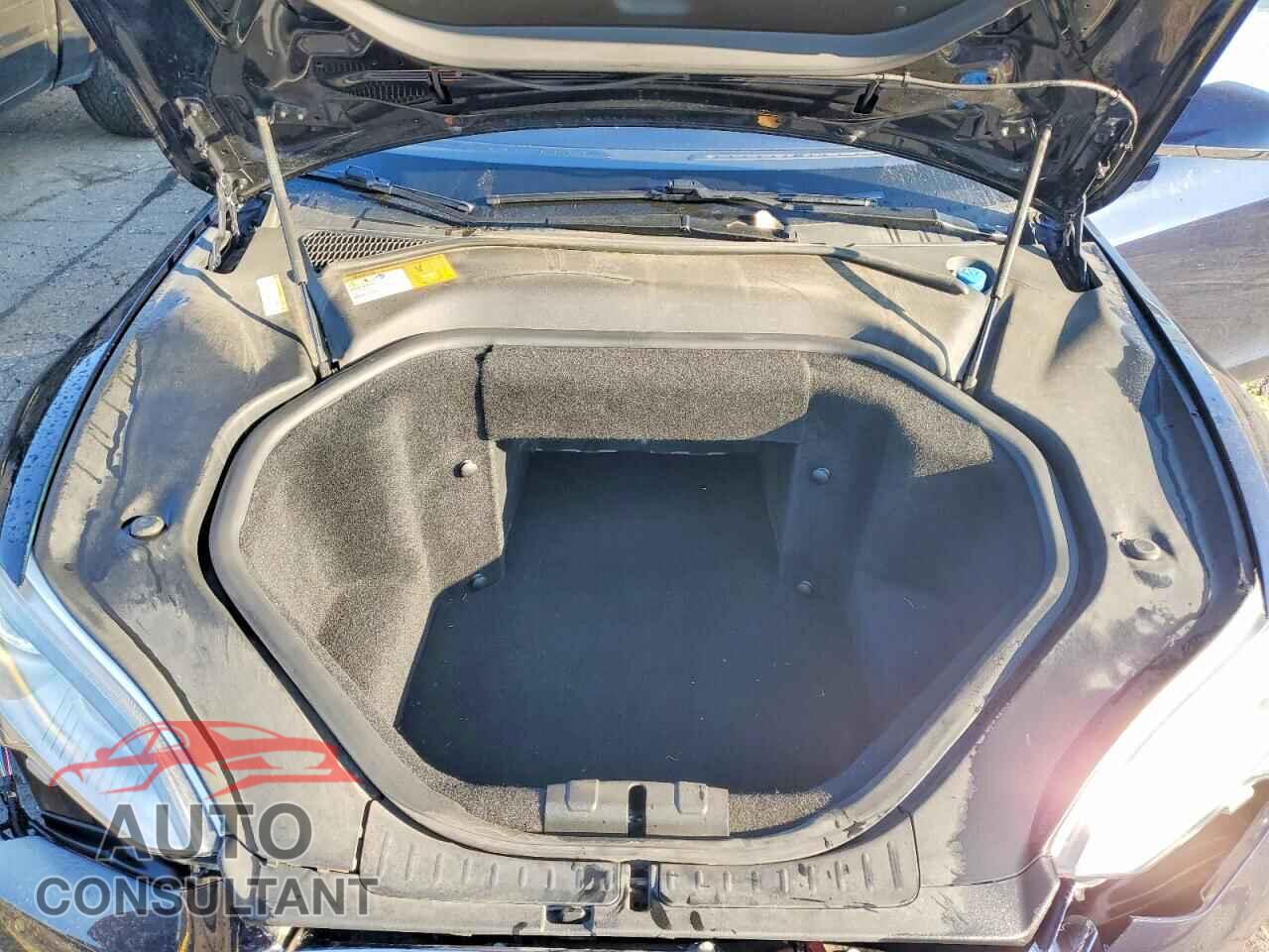 TESLA MODEL S 2013 - 5YJSA1DN8DFP21126