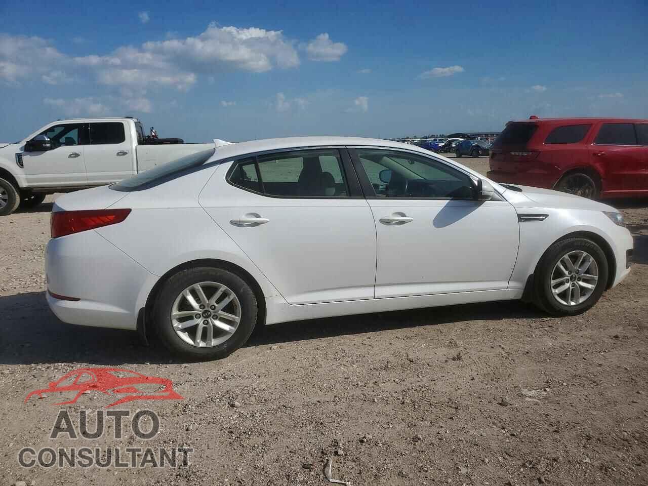 KIA OPTIMA 2011 - KNAGM4A79B5103426