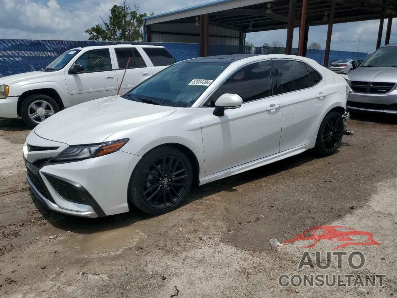 TOYOTA CAMRY 2021 - 4T1K61AK3MU614158