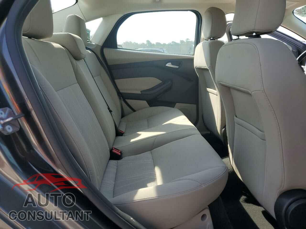 FORD FOCUS 2016 - 1FADP3F24GL261234