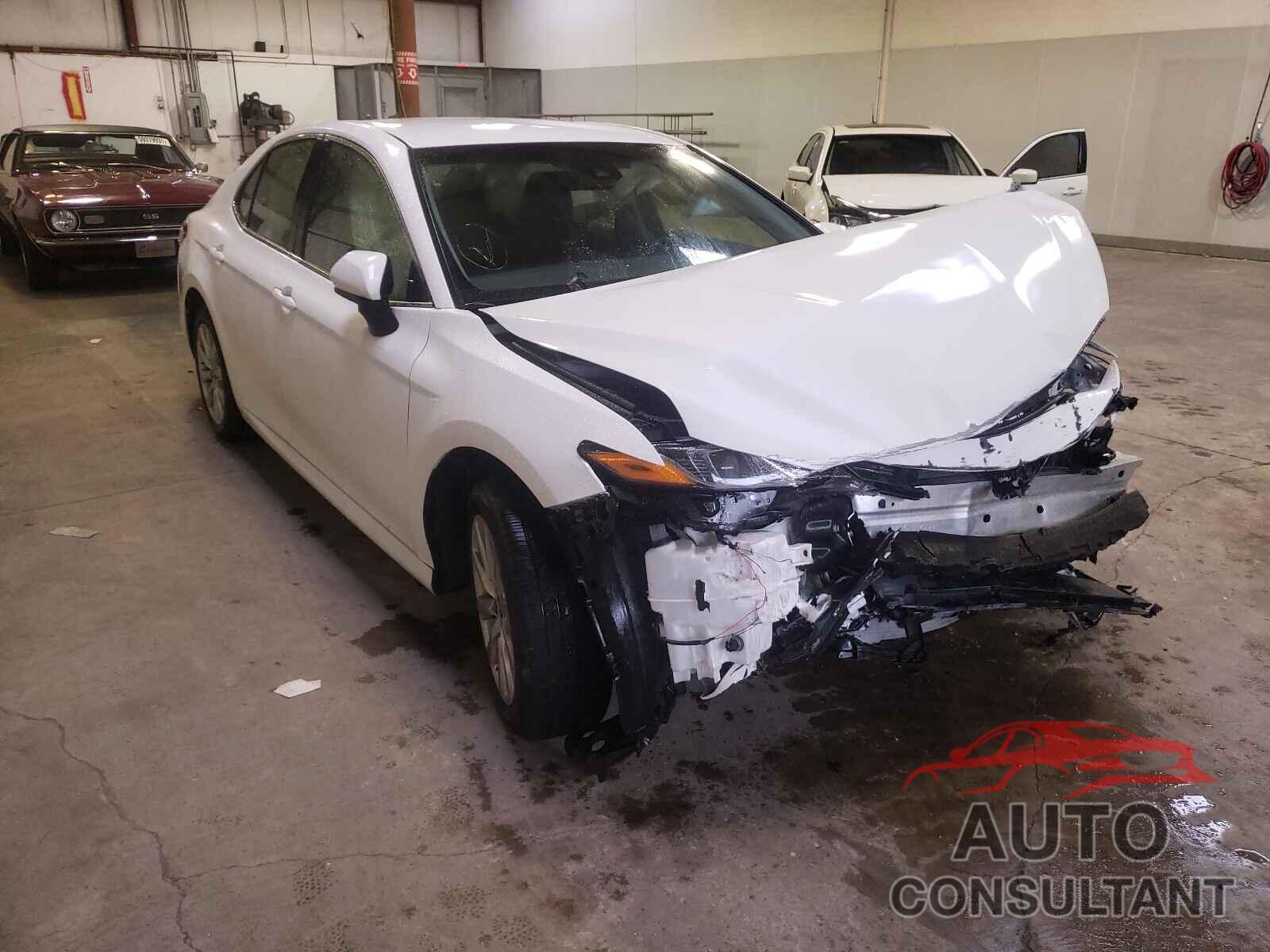 TOYOTA CAMRY 2018 - JTNB11HK3J3043177