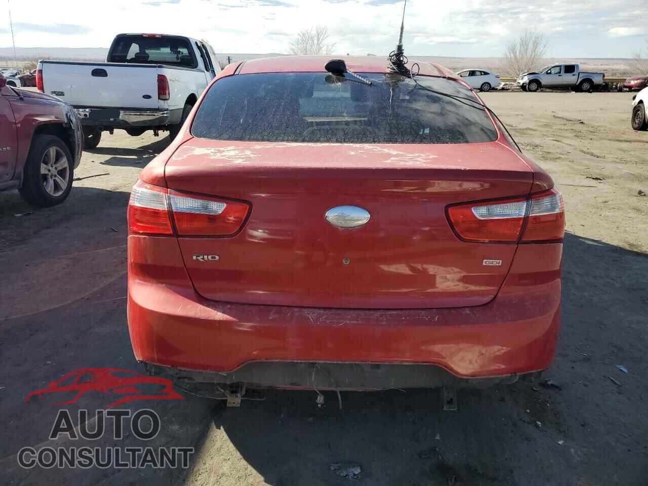 KIA RIO 2014 - KNADM4A33E6377932