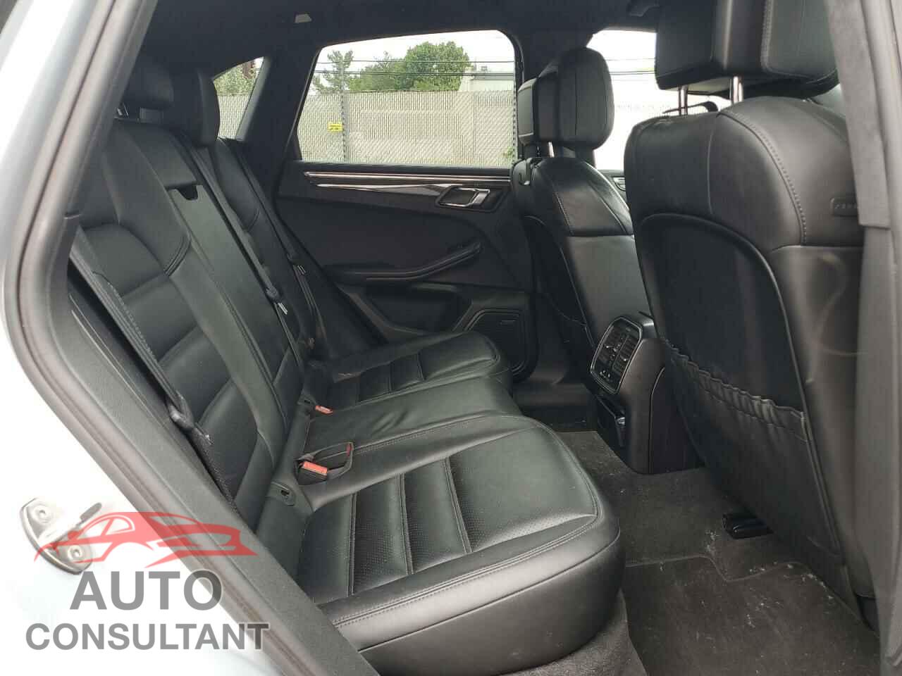 PORSCHE MACAN 2016 - WP1AB2A59GLB49373