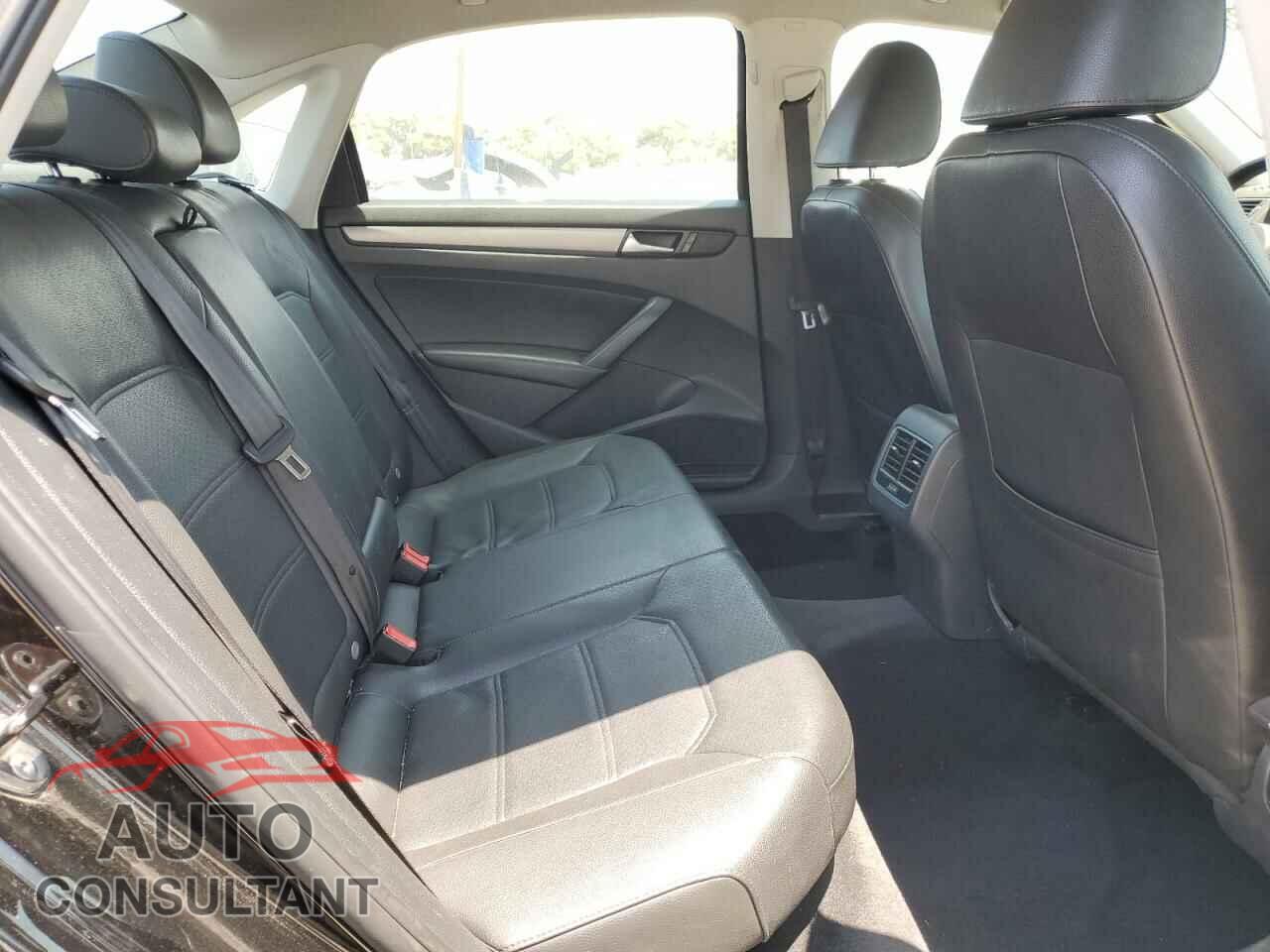 VOLKSWAGEN PASSAT 2014 - 1VWBP7A37EC003342