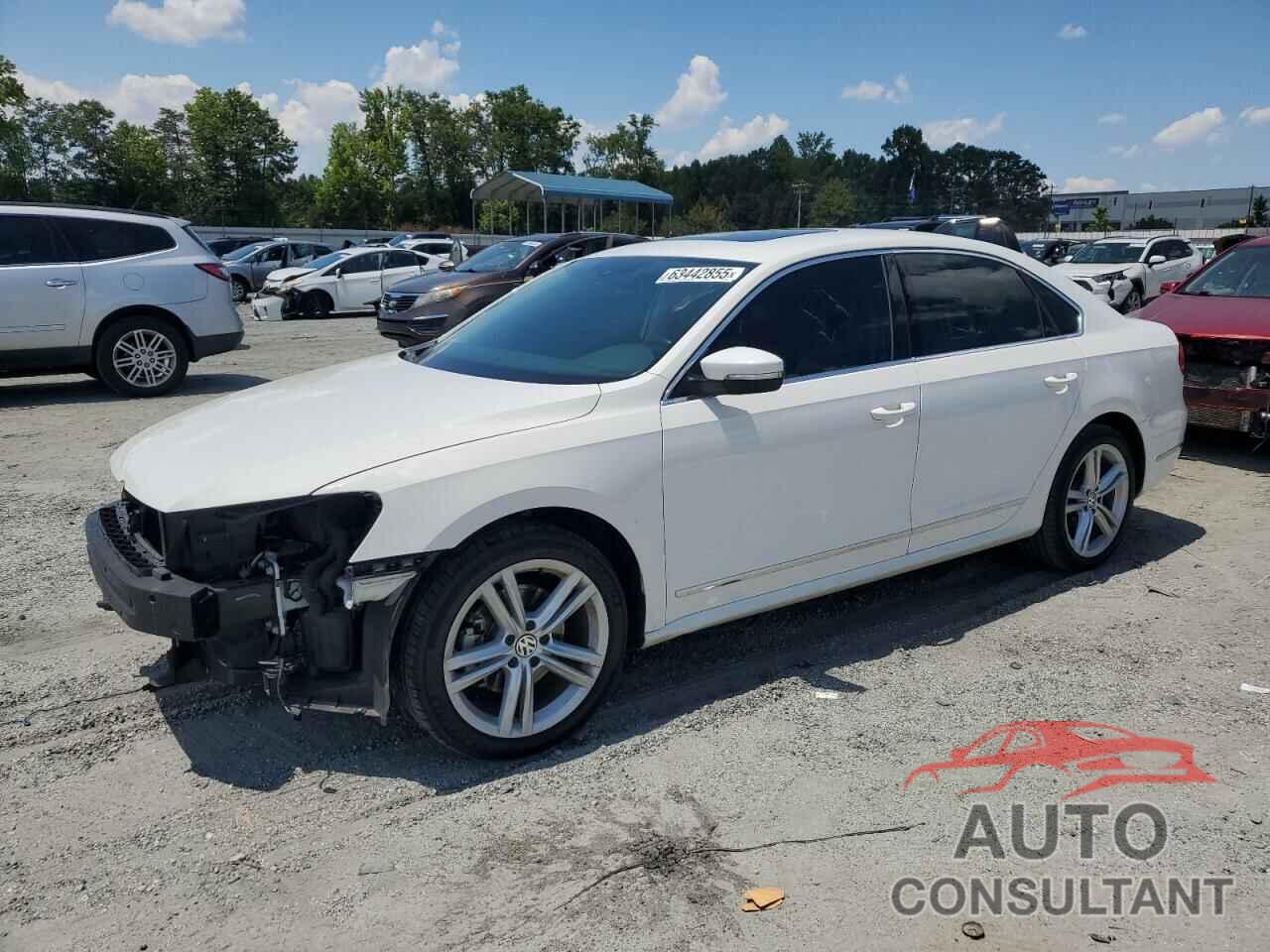 VOLKSWAGEN PASSAT 2015 - 1VWBV7A32FC058465