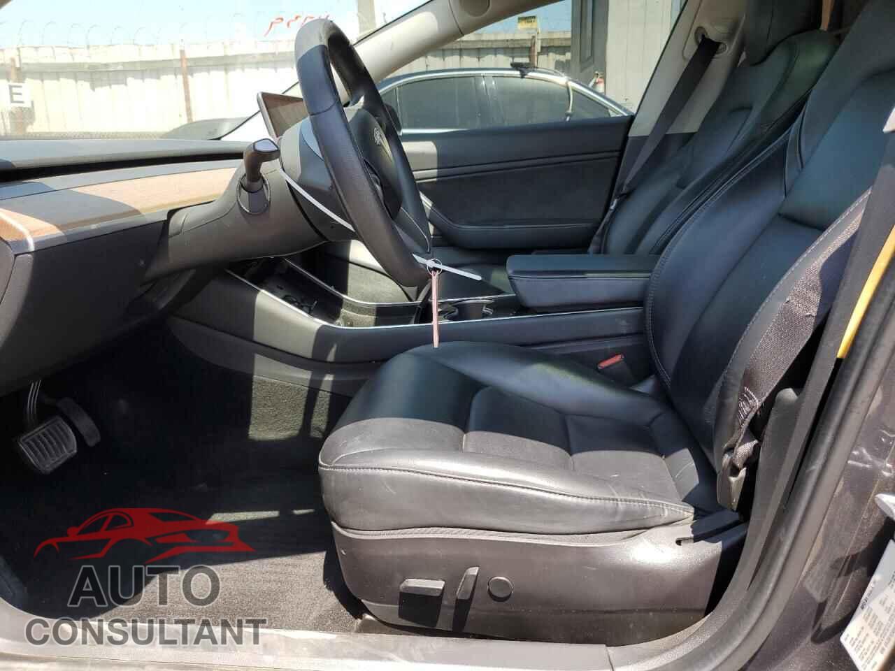 TESLA MODEL 3 2019 - 5YJ3E1EA8KF476006