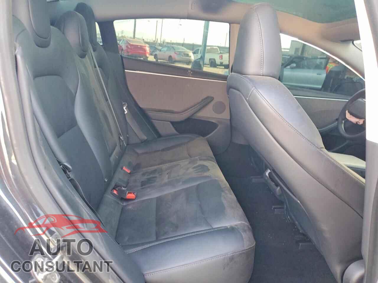 TESLA MODEL 3 2024 - 5YJ3E1EA6RF863230