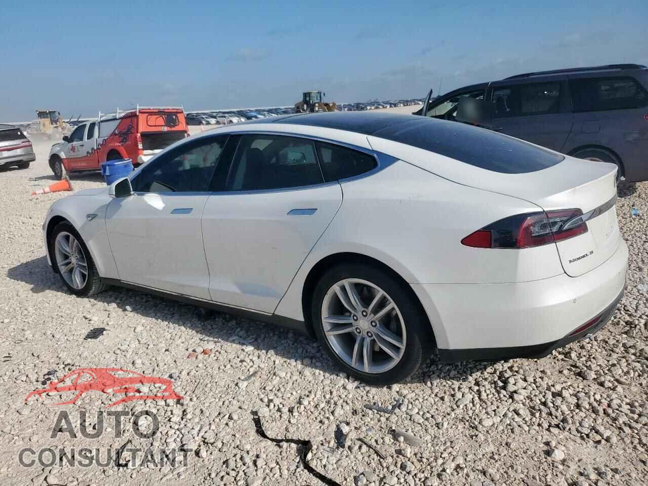 TESLA MODEL S 2013 - 5YJSA1DNXDFP26540