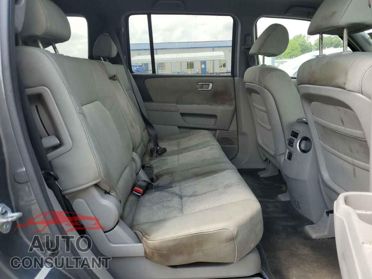 HONDA PILOT 2011 - 5FNYF4H26BB003293