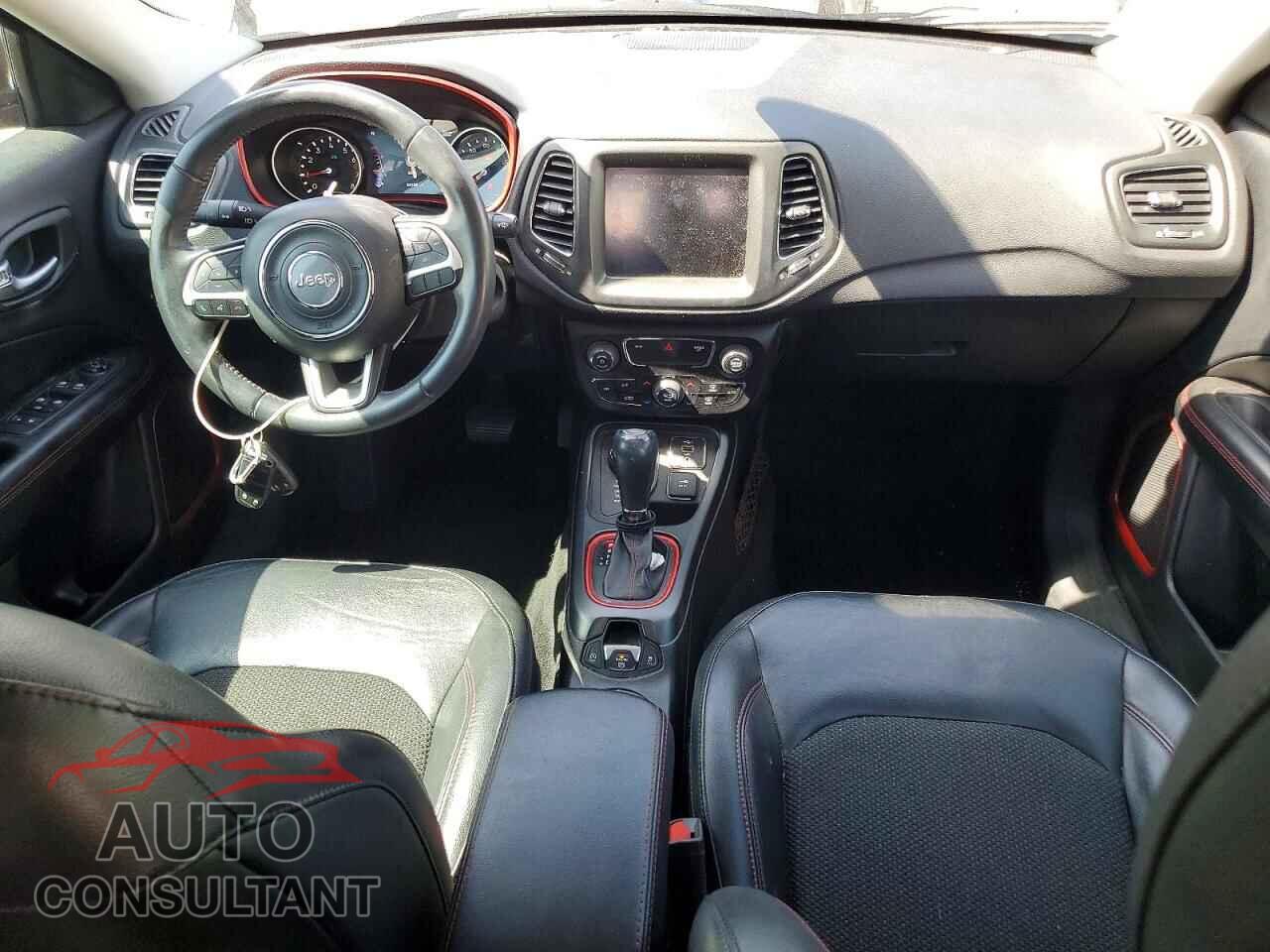 JEEP COMPASS 2019 - 3C4NJDDB2KT752567