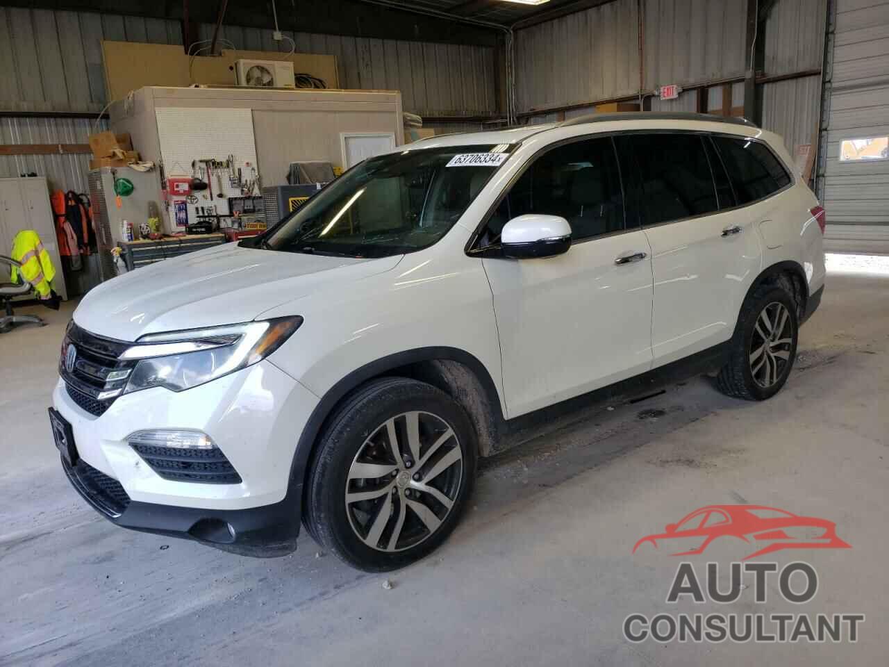 HONDA PILOT 2018 - 5FNYF6H95JB008847