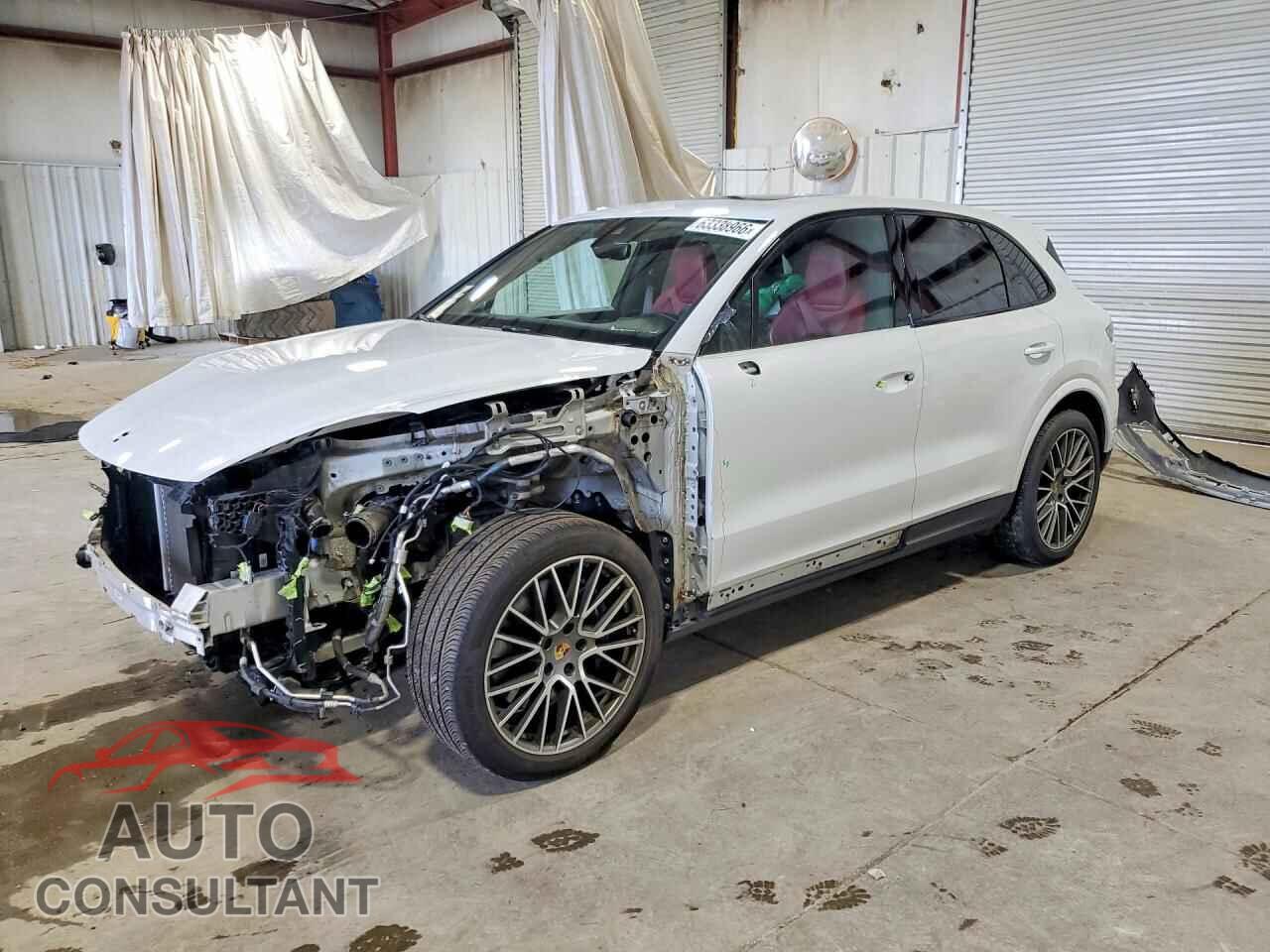 PORSCHE CAYENNE 2023 - WP1AA2AY2PDA00147