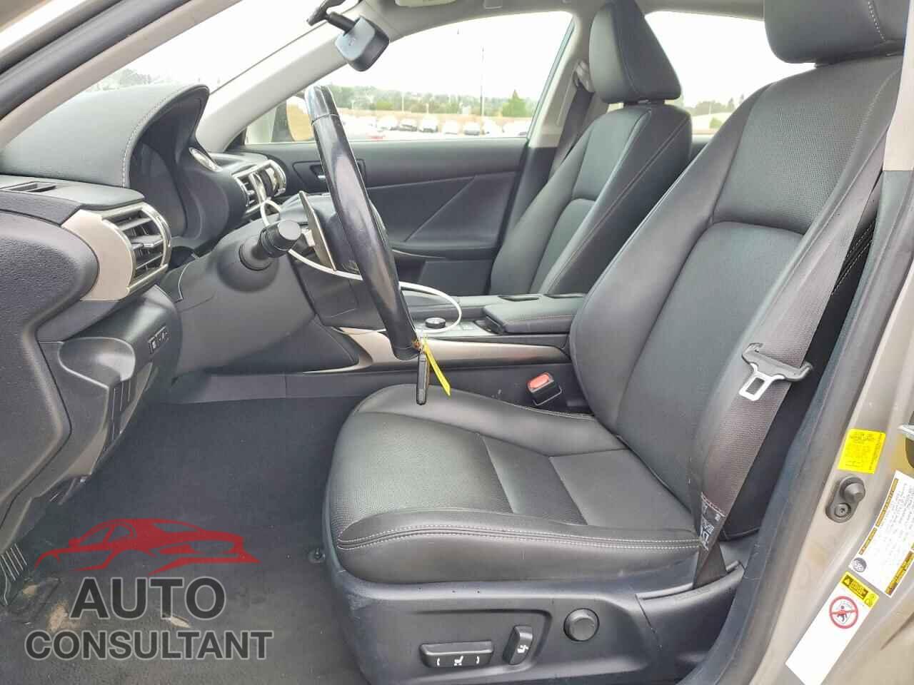 LEXUS IS 2016 - JTHBA1D2XG5028620