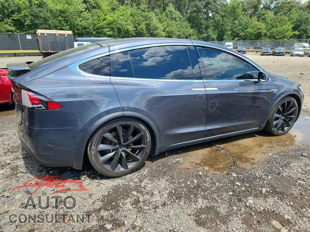 TESLA MODEL X 2016 - 5YJXCAE2XGF005711