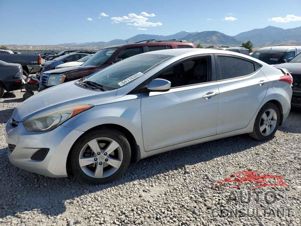HYUNDAI ELANTRA 2013 - 5NPDH4AE8DH244077