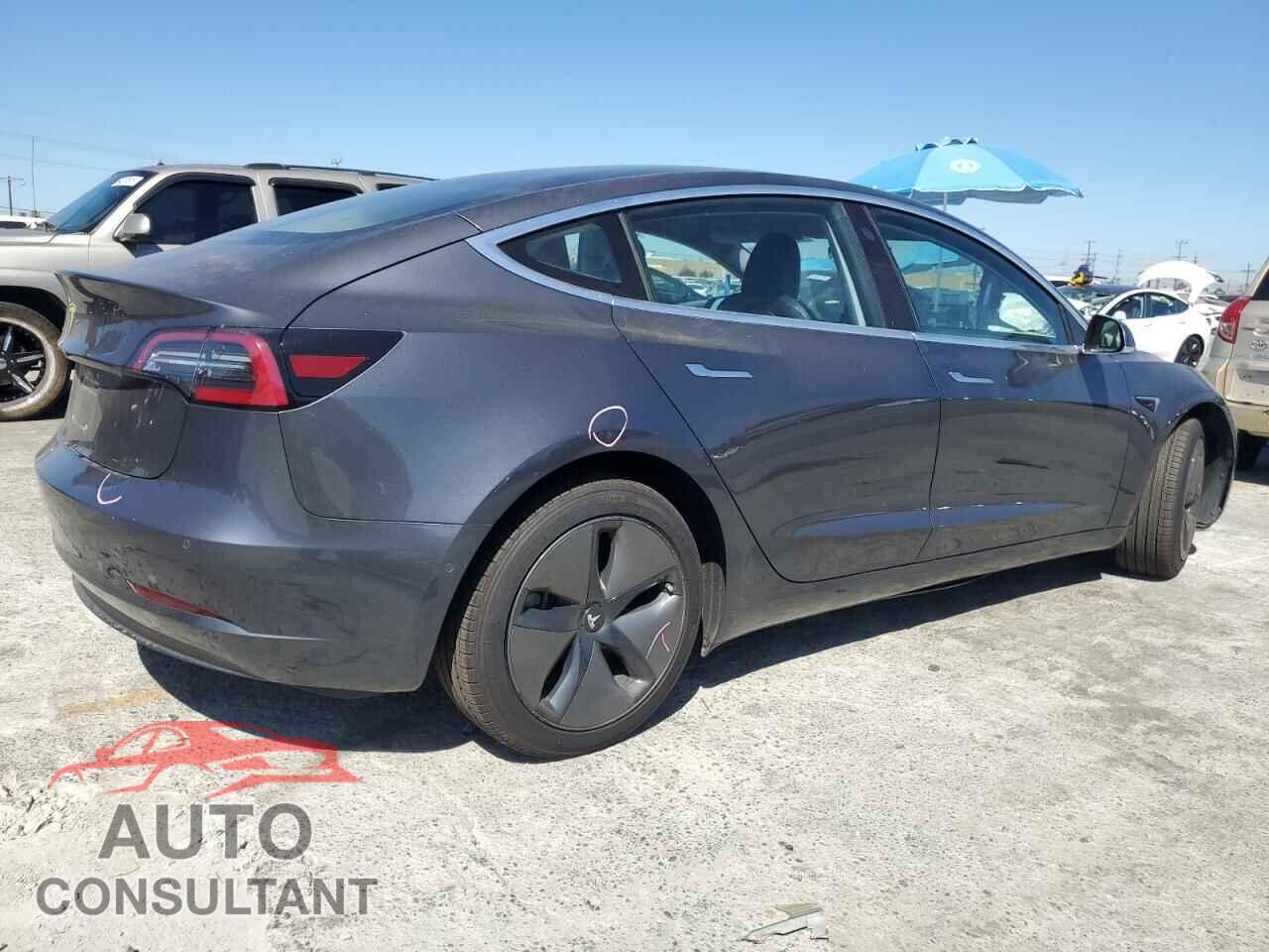 TESLA MODEL 3 2018 - 5YJ3E1EA0JF045013