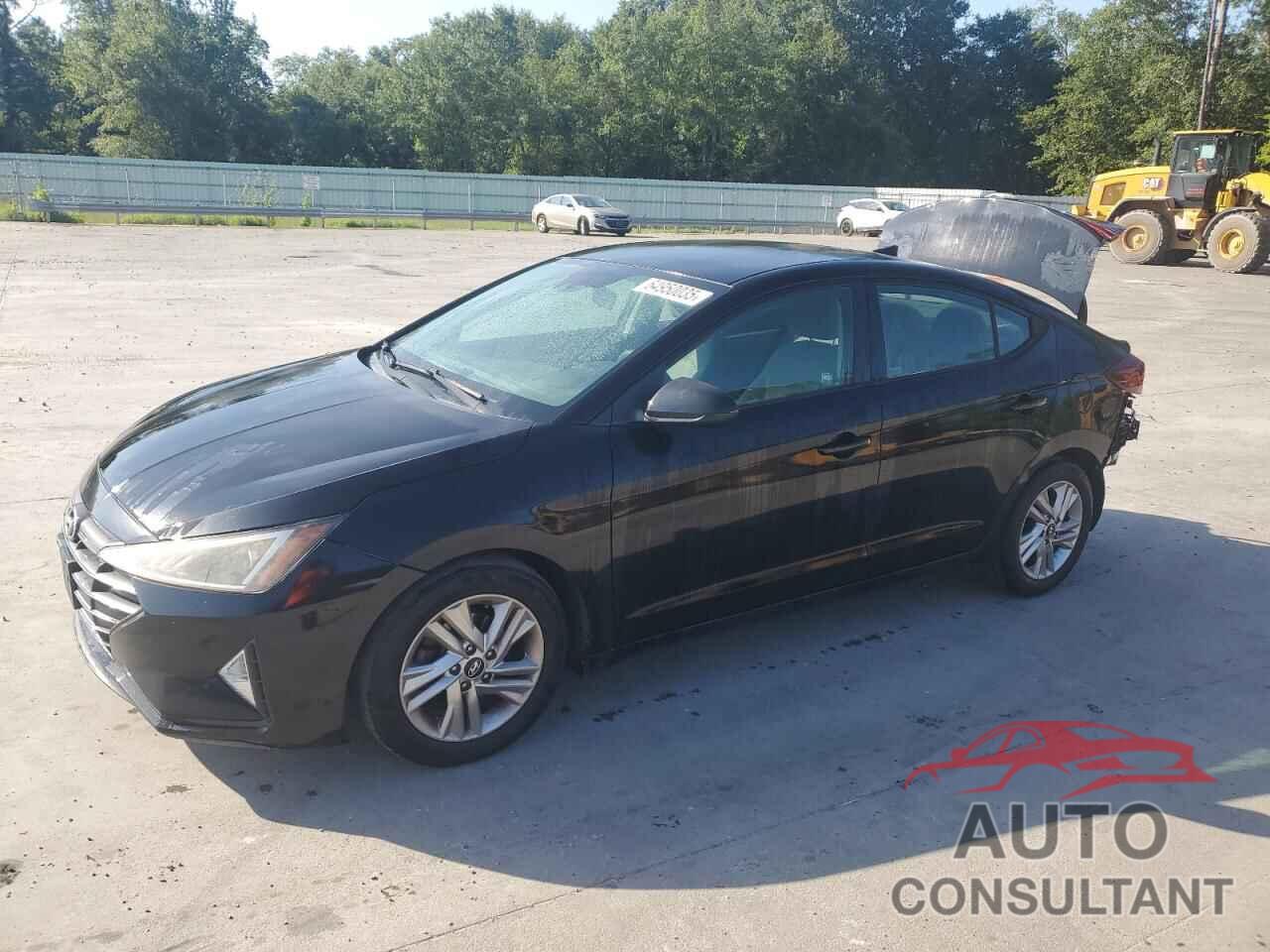 HYUNDAI ELANTRA 2019 - KMHD84LFXKU730250