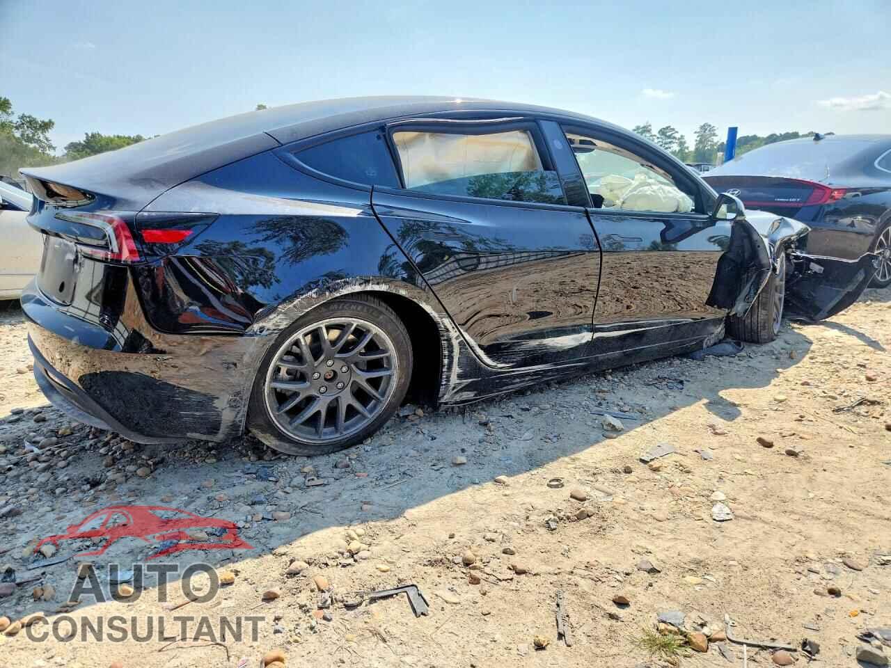 TESLA MODEL 3 2026 - 5YJ3E1EA8TF141023