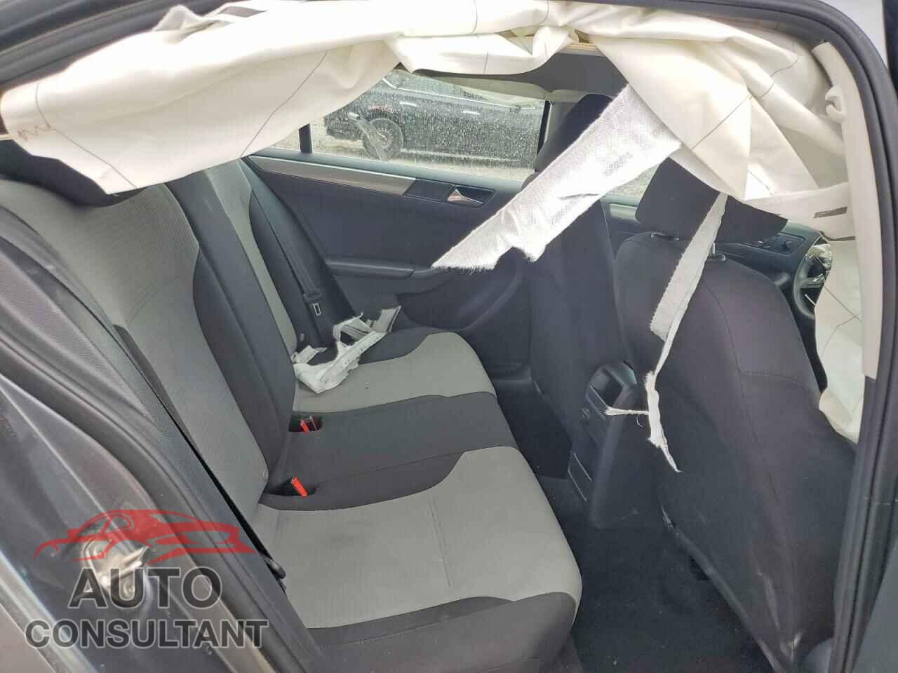 VOLKSWAGEN JETTA 2017 - 3VW2B7AJ9HM399693