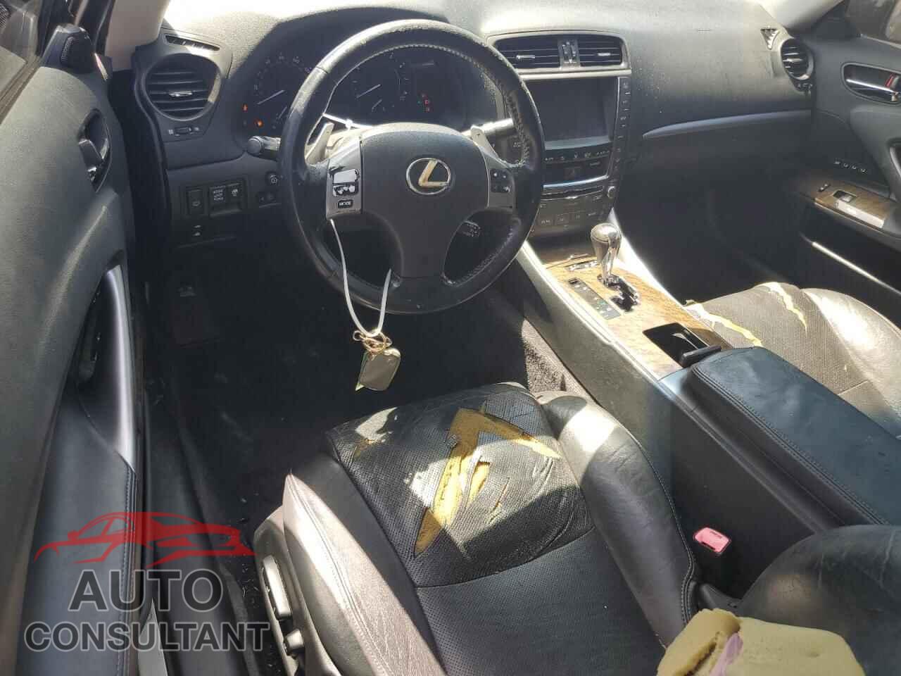 LEXUS IS 2011 - JTHFE2C27B2506578