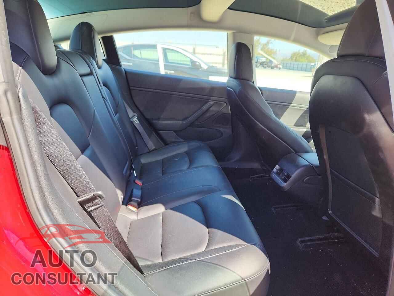 TESLA MODEL 3 2018 - 5YJ3E1EA4JF052238