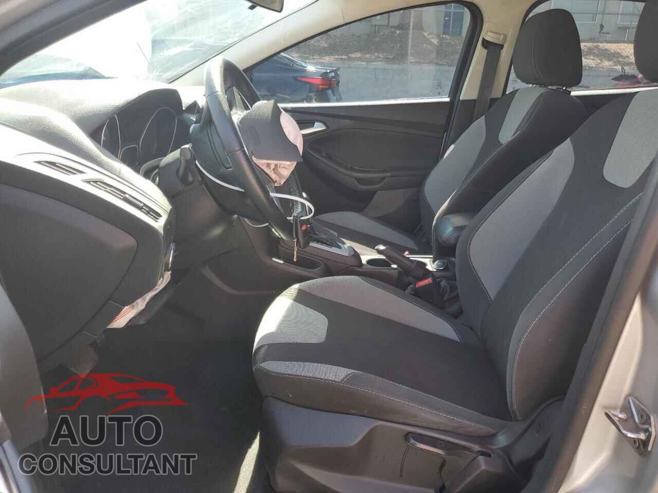 FORD FOCUS 2014 - 1FADP3F23EL447327