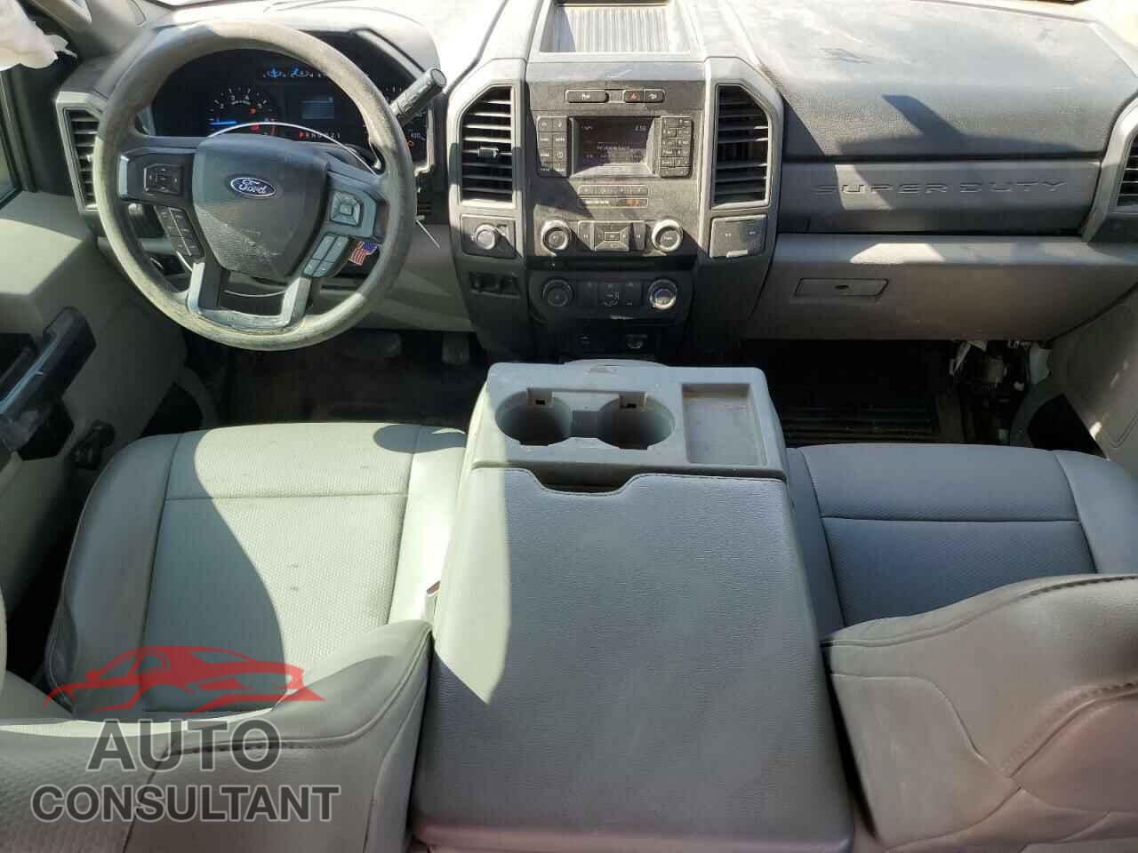 FORD F350 2017 - 1FT8W3B65HEB68803