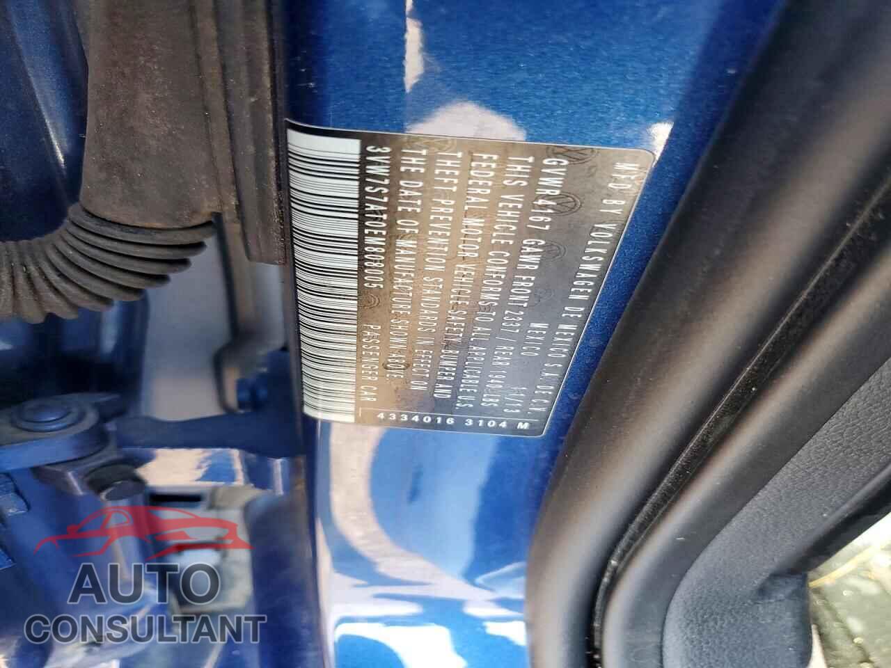 VOLKSWAGEN BEETLE 2014 - 3VW7S7AT0EM808005
