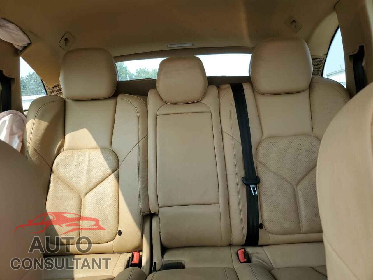 PORSCHE CAYENNE 2012 - WP1AA2A29CLA07236