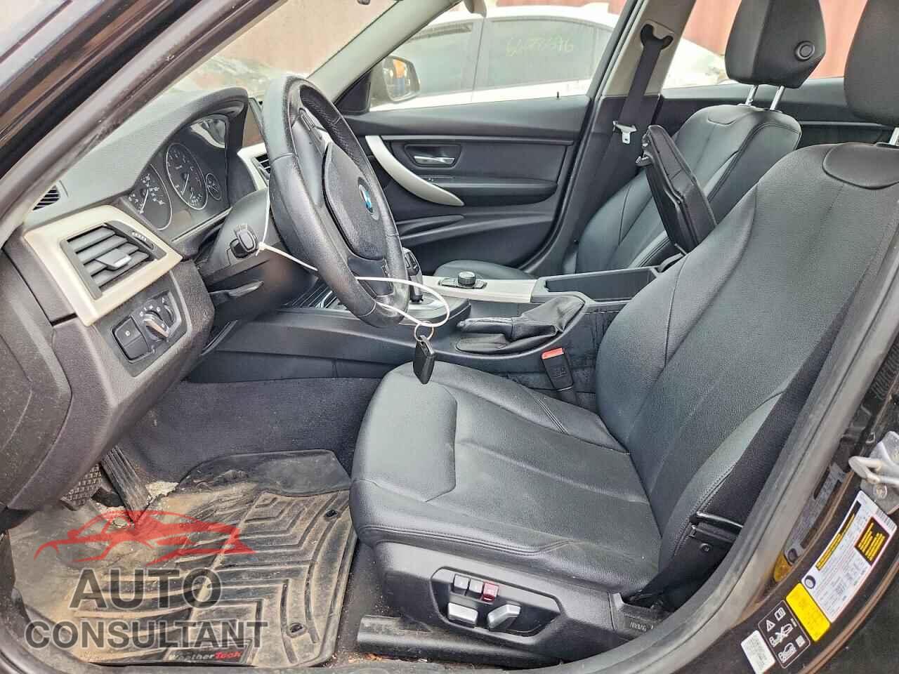 BMW 3 SERIES 2016 - WBA8E5G56GNU22173