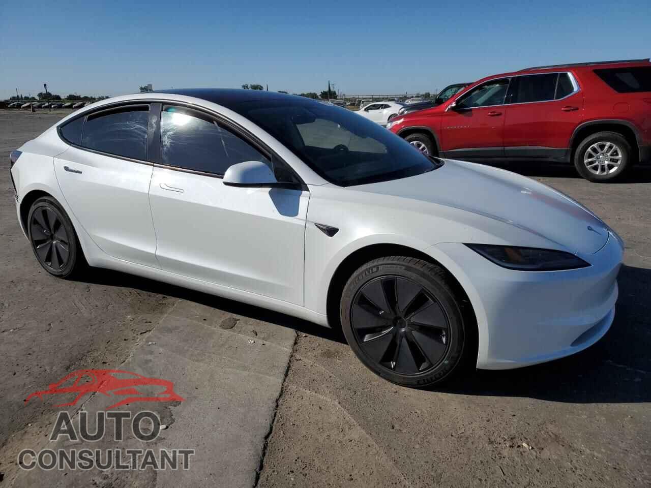 TESLA MODEL 3 2025 - 5YJ3E1EA1SF902702
