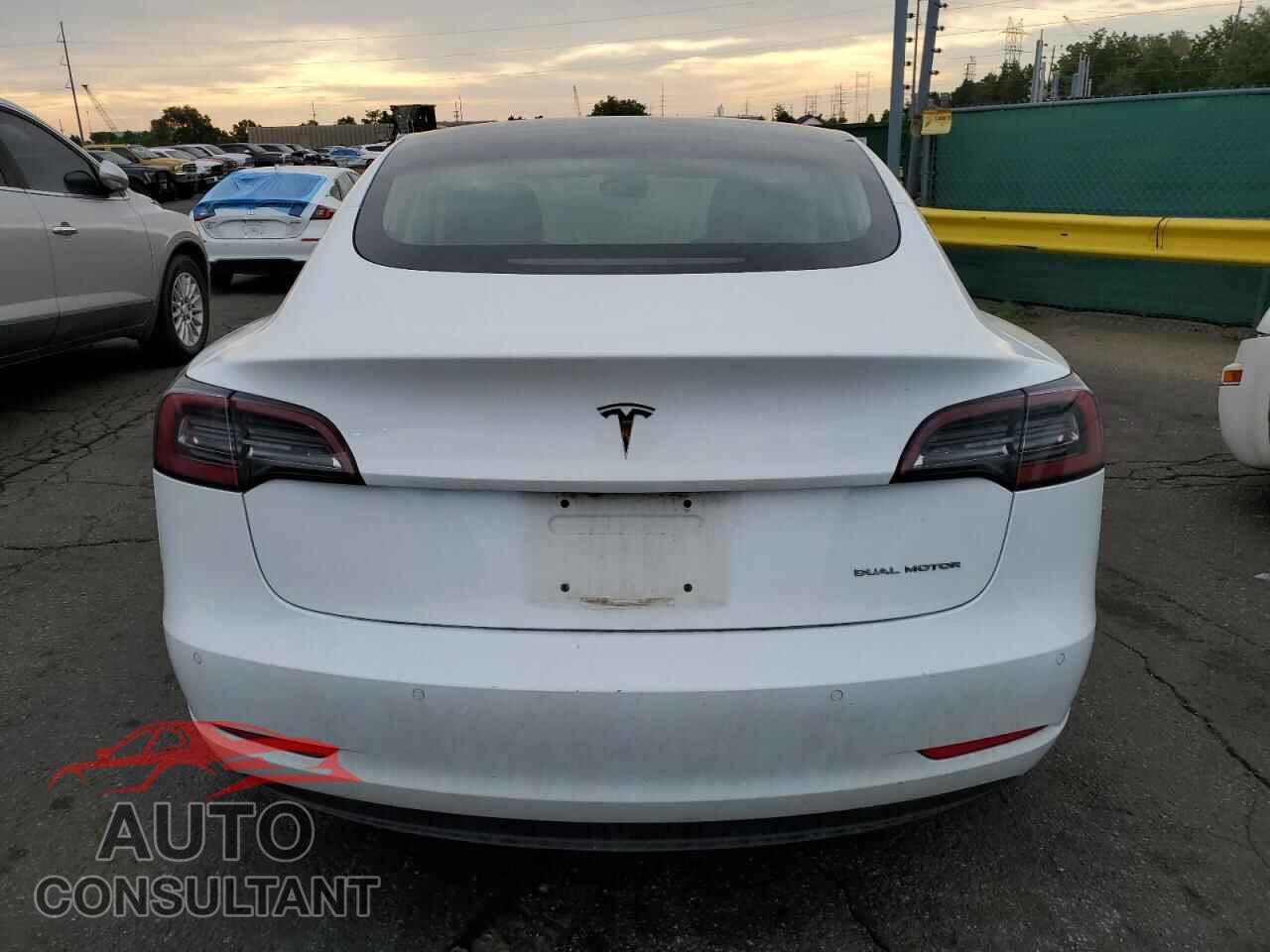 TESLA MODEL 3 2018 - 5YJ3E1EB1JF108483