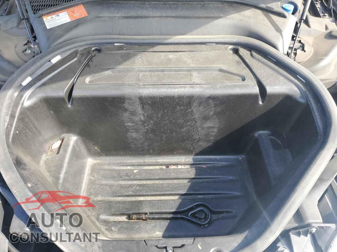 TESLA MODEL S 2015 - 5YJSA1S28FF084797