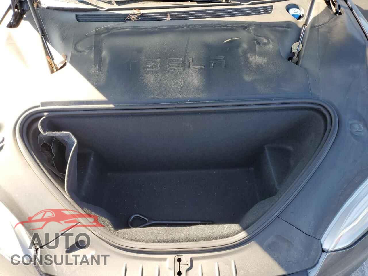 TESLA MODEL S 2019 - 5YJSA1E44KF330204