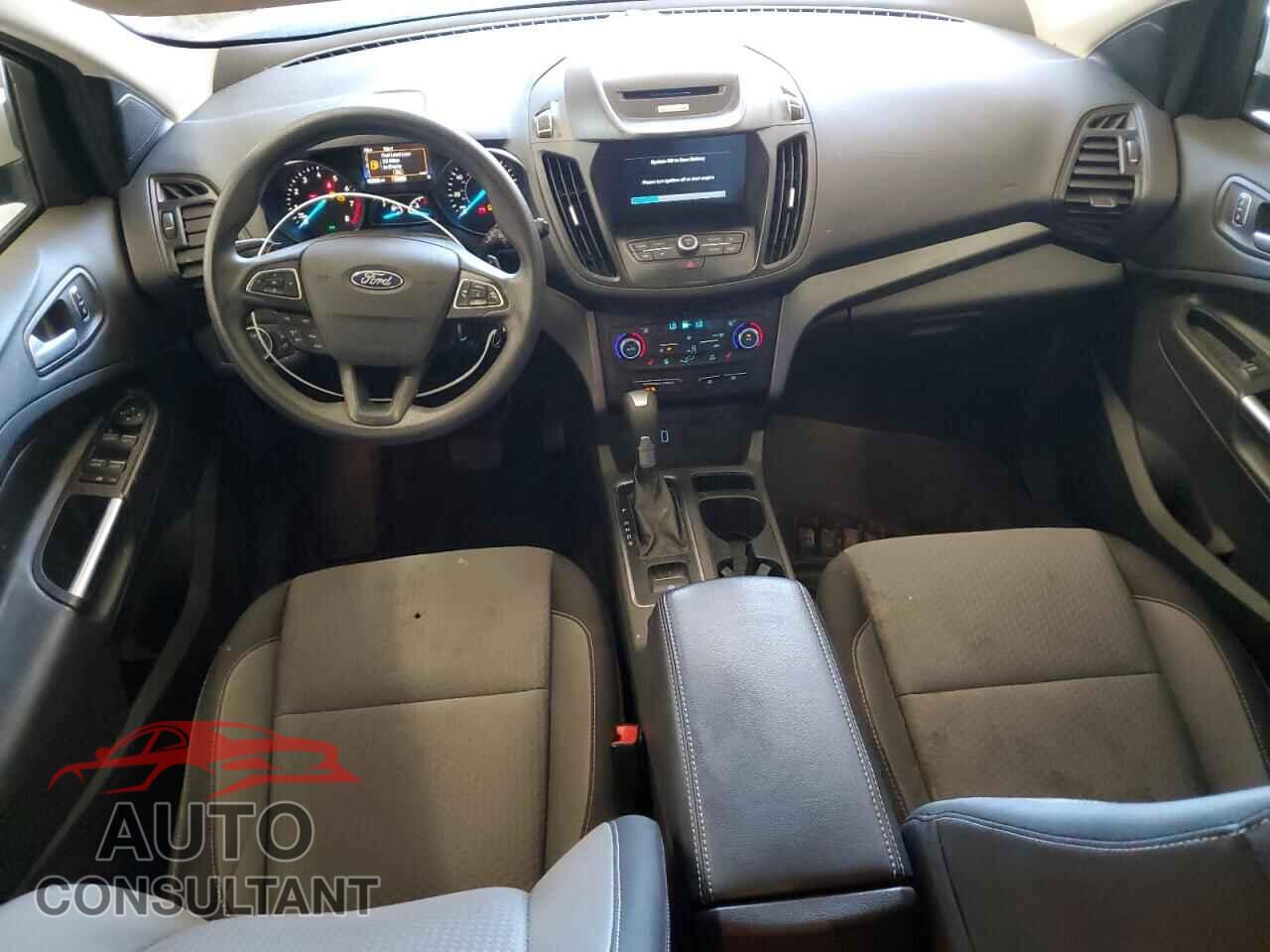 FORD ESCAPE 2017 - 1FMCU9GD2HUF08193