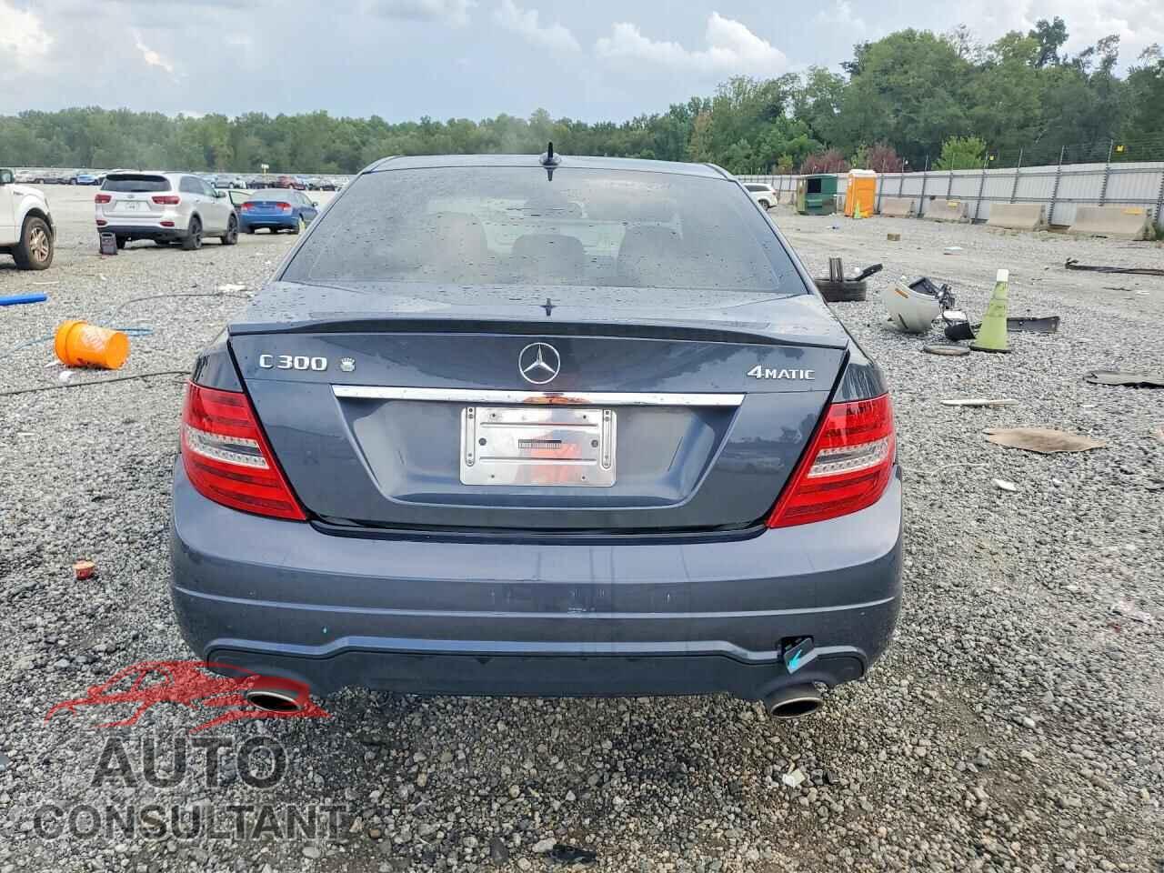 MERCEDES-BENZ C-CLASS 2013 - WDDGF8AB8DR286070