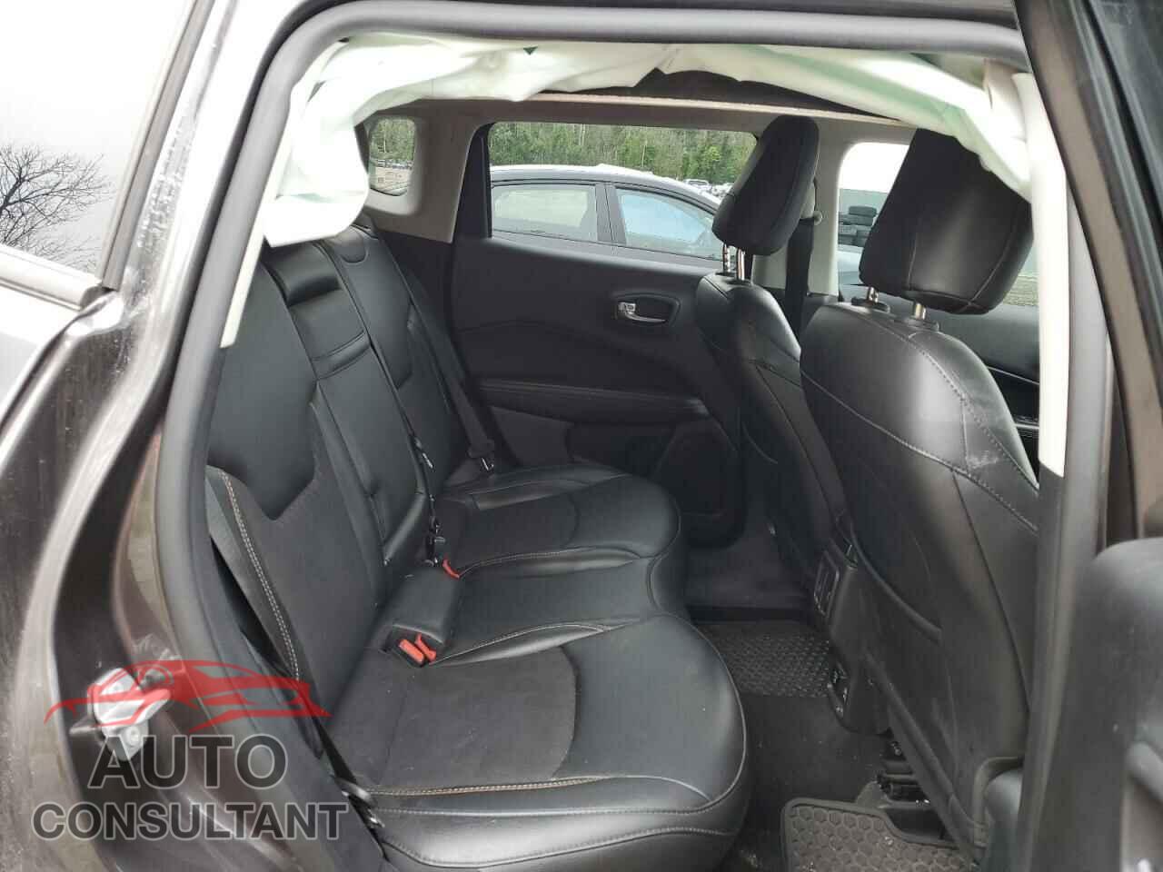 JEEP COMPASS 2019 - 3C4NJDBB8KT674220