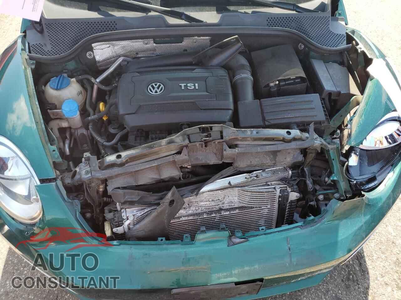 VOLKSWAGEN BEETLE 2017 - 3VWJ17AT2HM627761